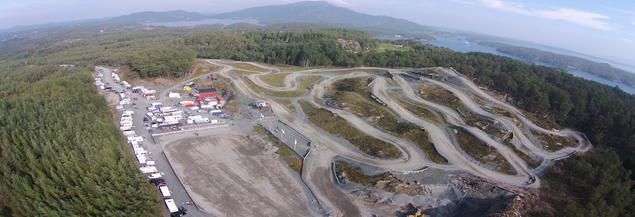 Oversiktsbilde av Bømlo motorsport stadion